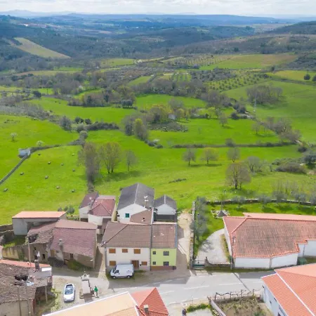 Cantinho Do Azibo Lantgård